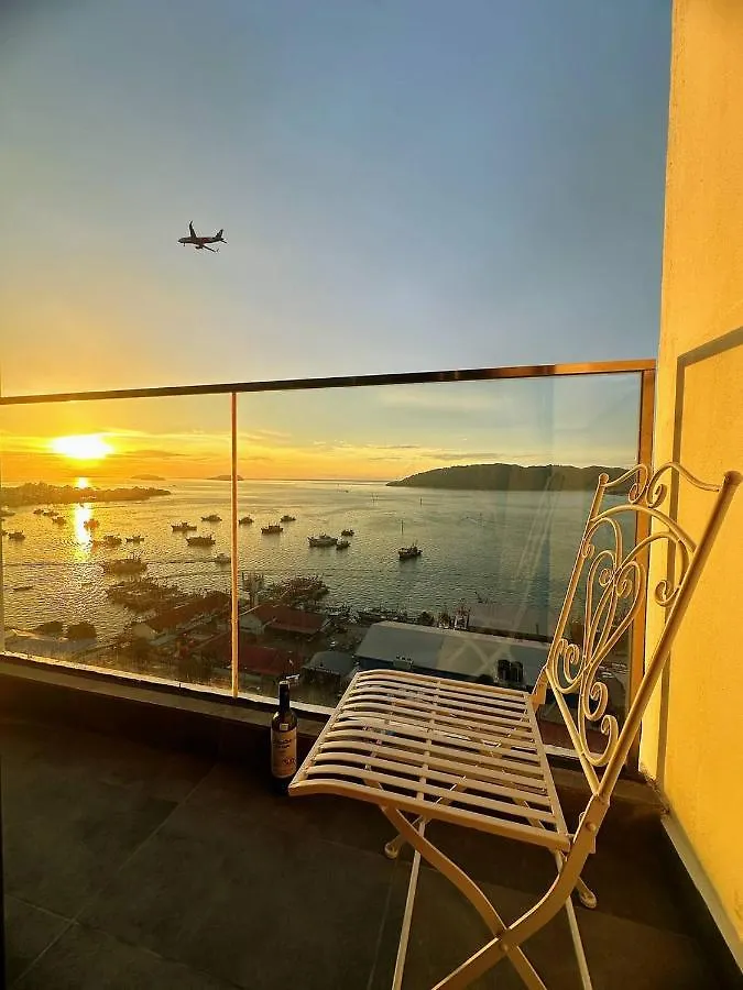 Sunset Seaview Studio Apartment At Kota Kinabalu City Centre